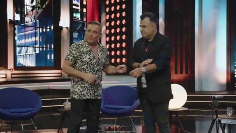 Al Piano Con Lucho | Kurt Carrera