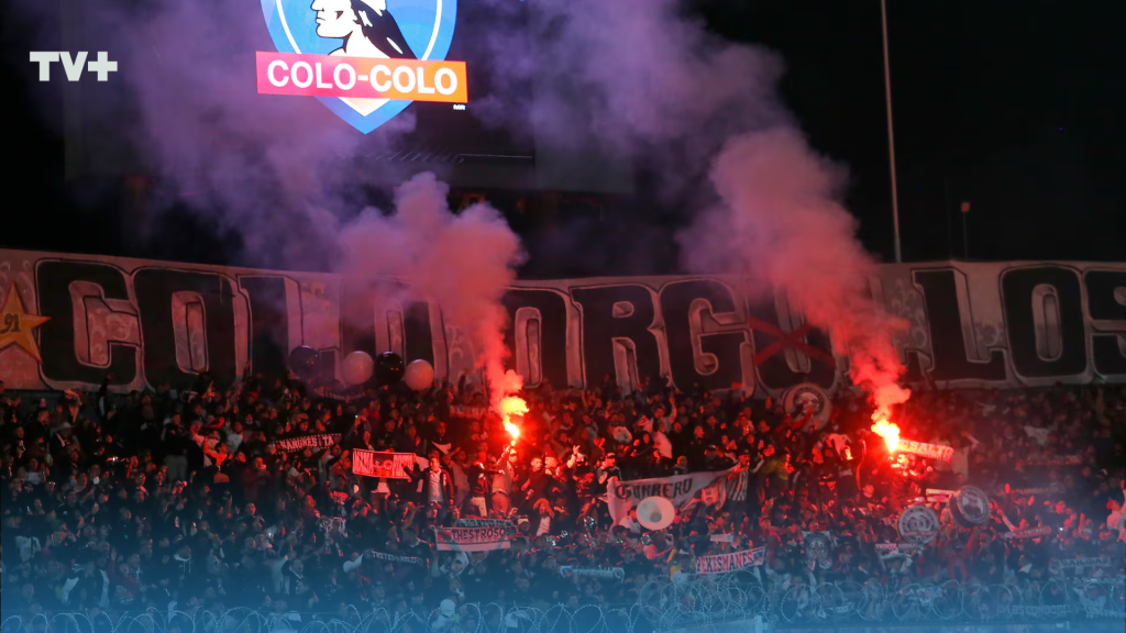 Mueren dos hinchas en caos previo a partido de Colo Colo