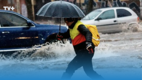 Lluvias intensas marcan inicio de semana en Santiago