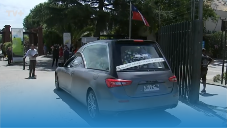 Emotivo último adiós a Andrés Caniulef: rostros de la televisión se reunieron para despedir al periodista