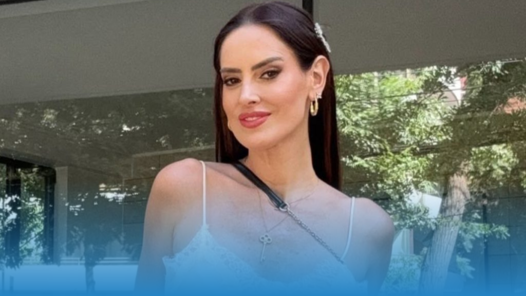 Adriana Barrientos es víctima de violento portazo