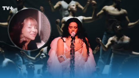 "Los futbolistas son muy arrastrados": Princesa Alba se confiesa en el último concierto de Rosalía