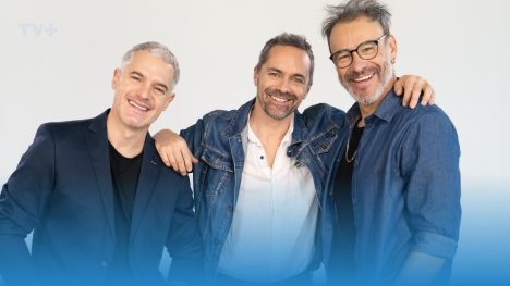TV+ da el batacazo y reúne a tres populares actores para su nuevo programa nocturno “50 y qué?”